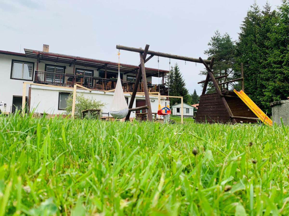 Penzion Tomy Na Plazi Hotel Frymburk Buitenkant foto