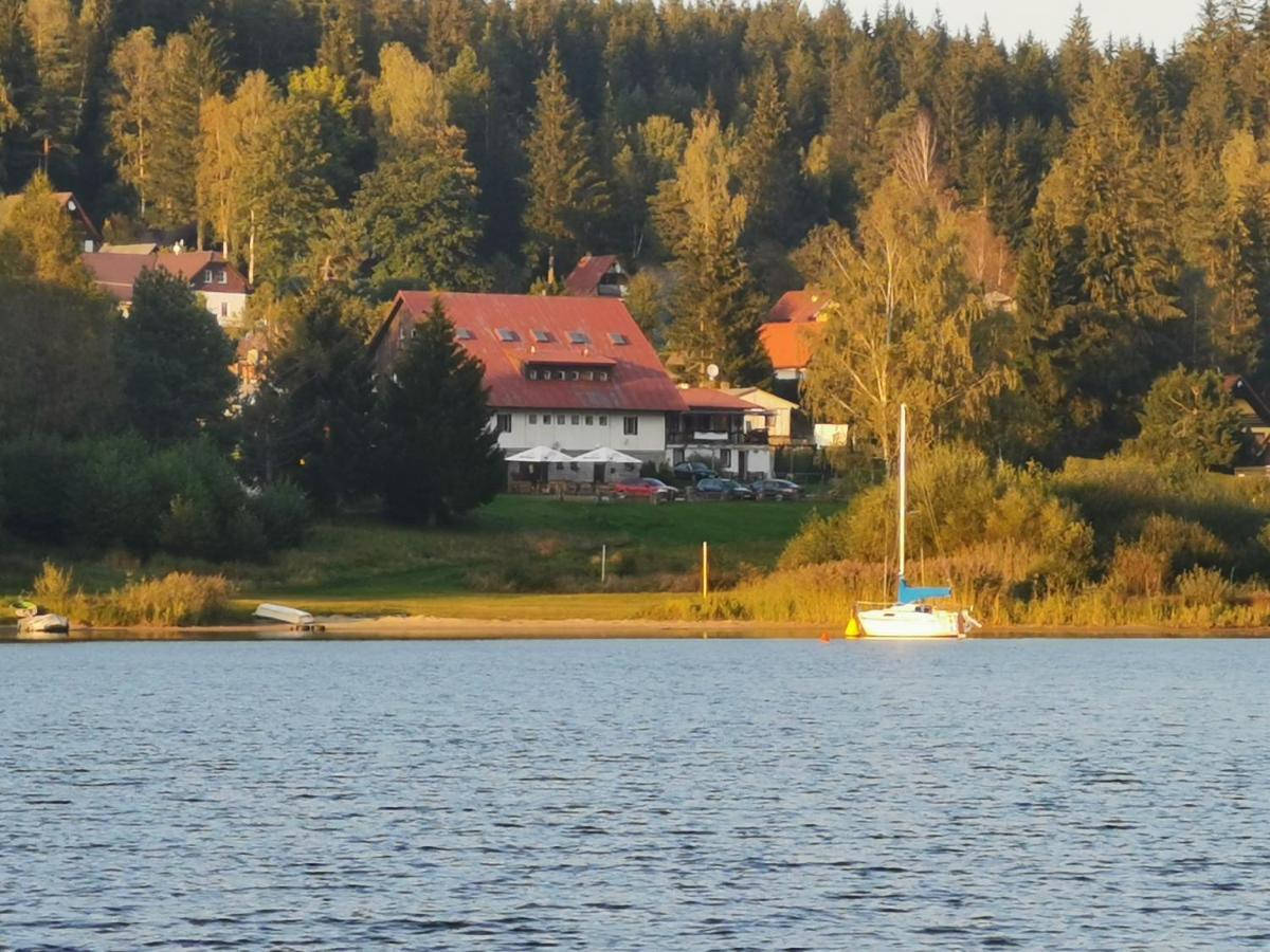 Penzion Tomy Na Plazi Hotel Frymburk Buitenkant foto