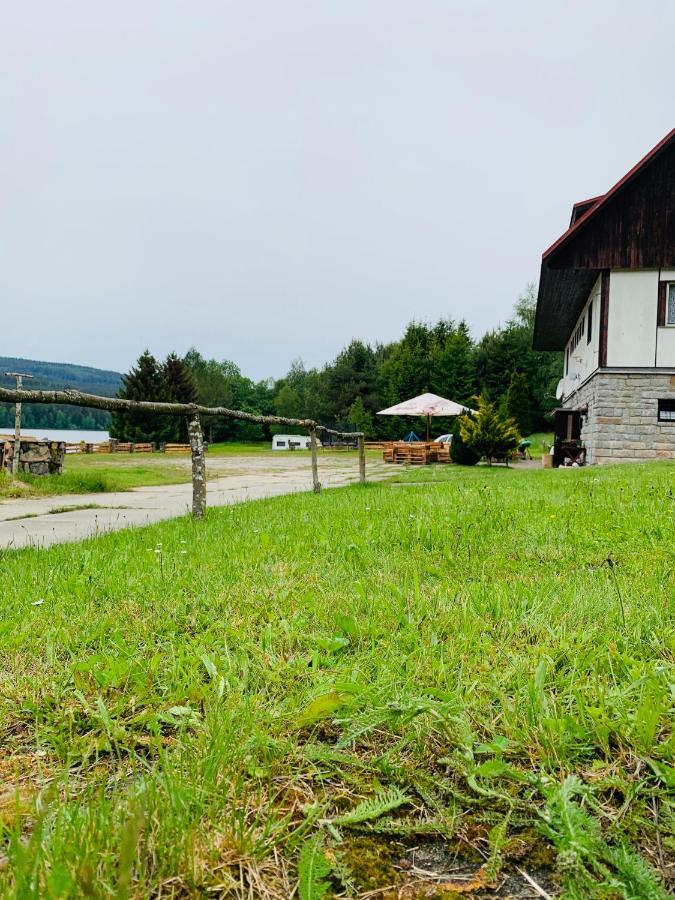 Penzion Tomy Na Plazi Hotel Frymburk Buitenkant foto