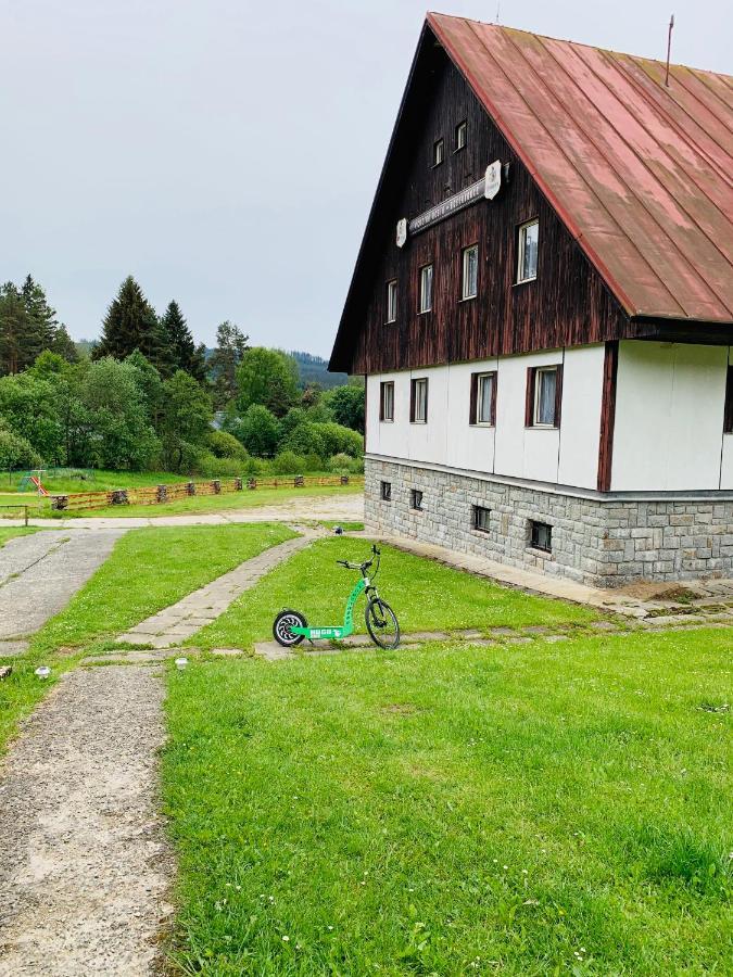 Penzion Tomy Na Plazi Hotel Frymburk Buitenkant foto
