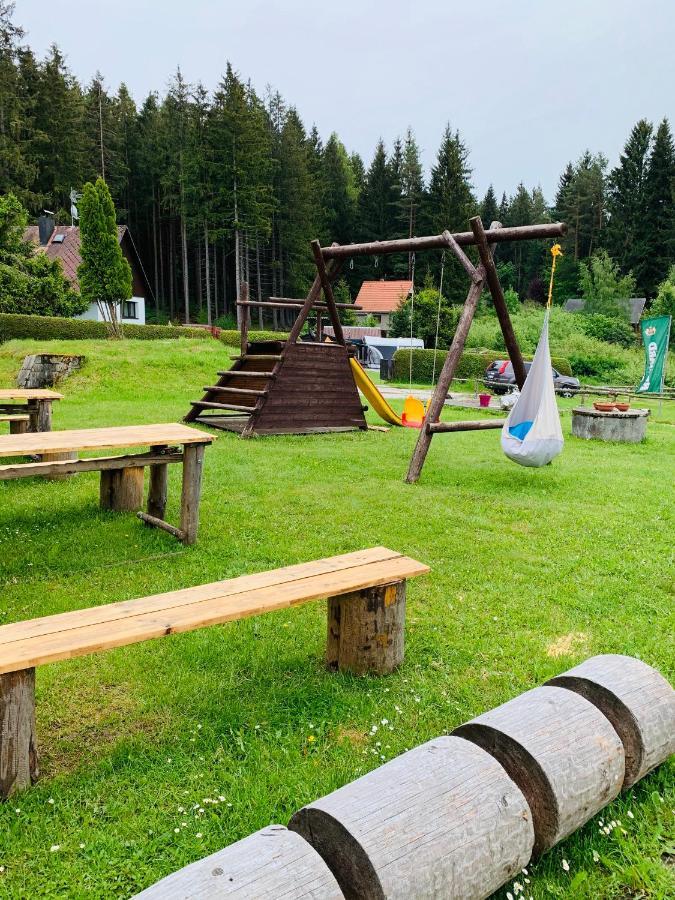 Penzion Tomy Na Plazi Hotel Frymburk Buitenkant foto