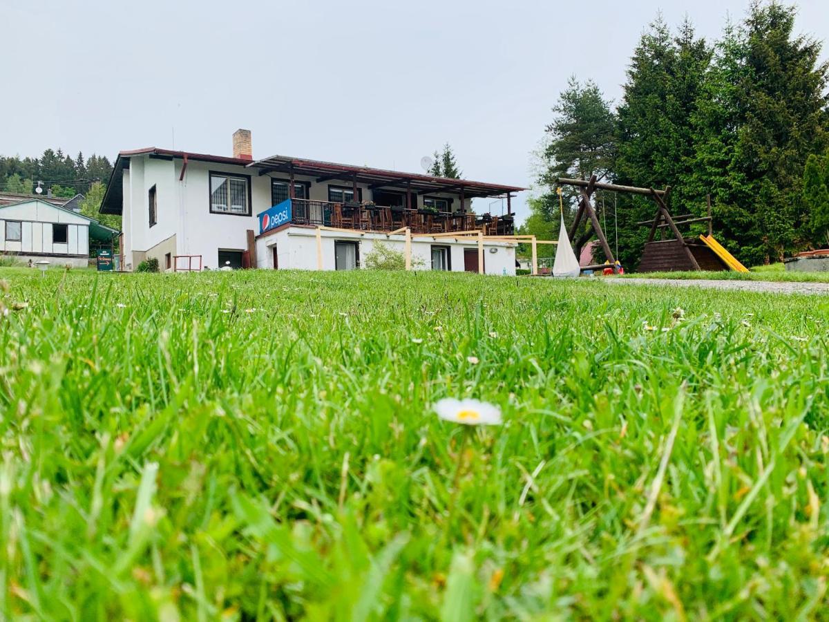 Penzion Tomy Na Plazi Hotel Frymburk Buitenkant foto